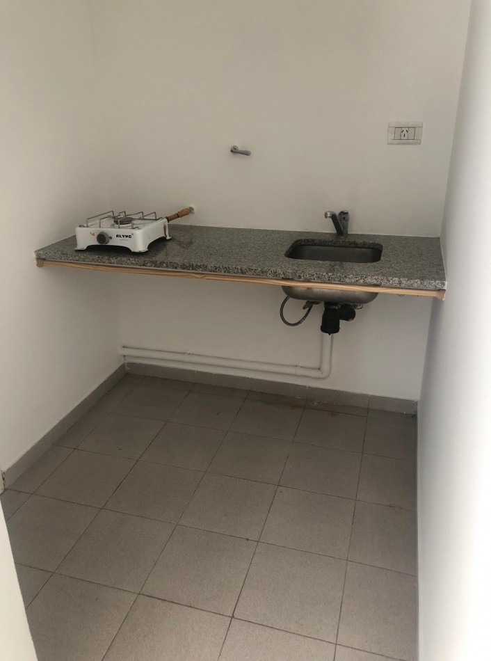 ALQUILER LOCAL COMERCIAL 4 Y 59