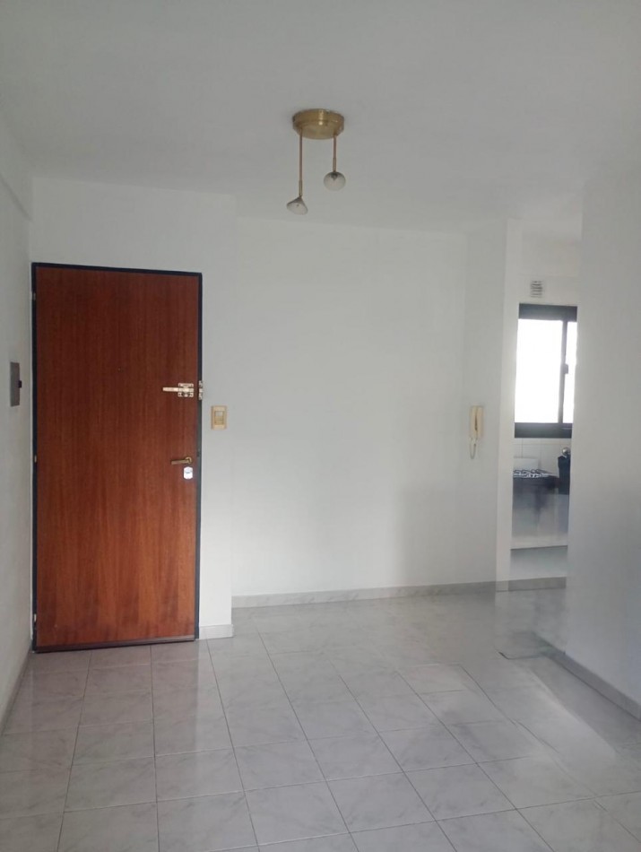 Alquiler depto 1 dormitorio 3 e/60 y 61