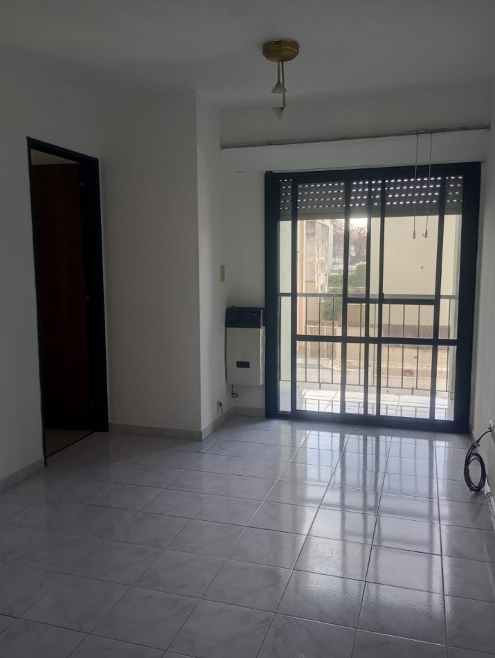 Alquiler depto 1 dormitorio 3 e/60 y 61