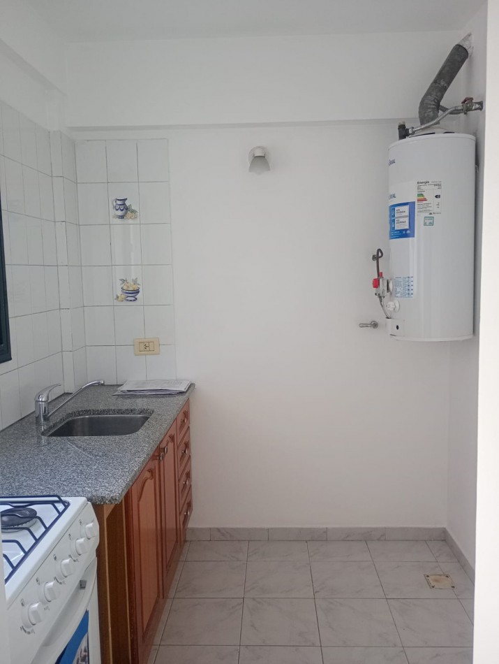 Alquiler depto 1 dormitorio 3 e/60 y 61