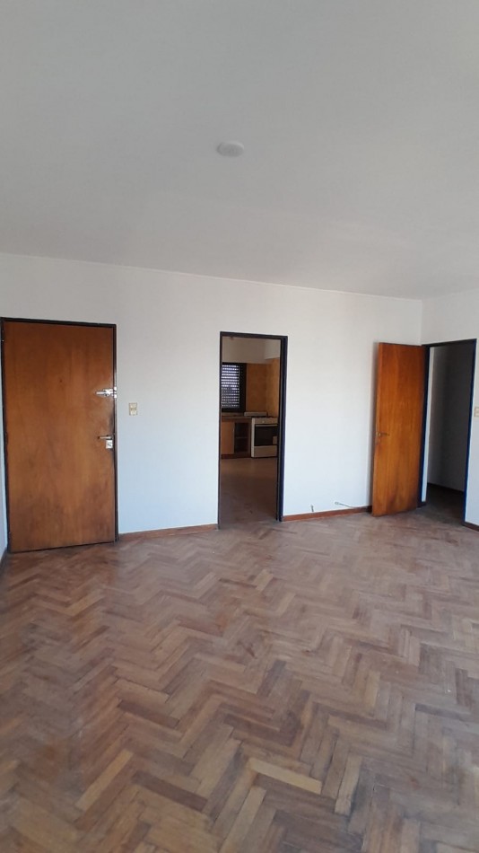 ALQUILER DPTO DOS DORM Y COCHERA EN 49 Y 13
