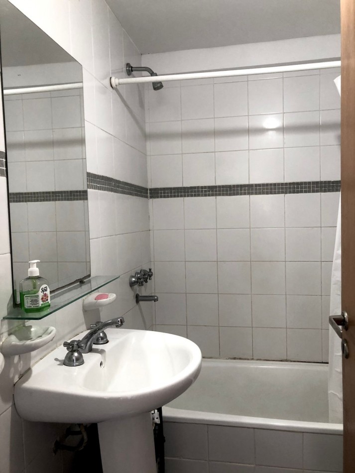 Alquielr semipiso en Av. 60 entre 11 y 12