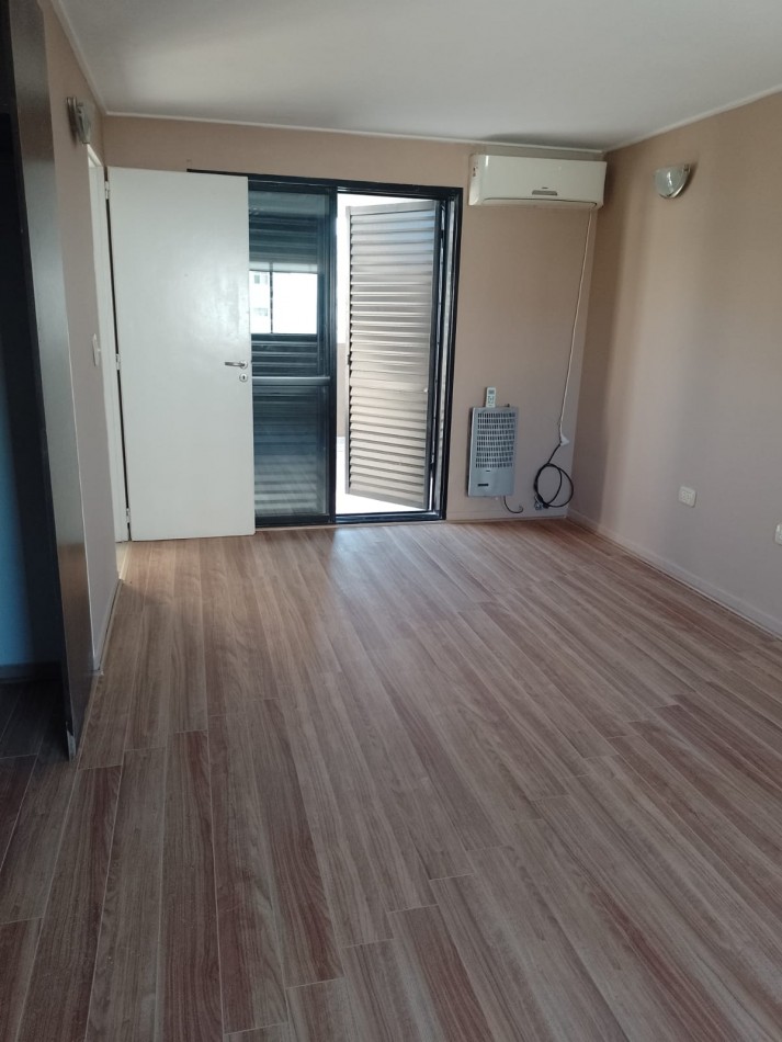 Alquiler duplex en edificio dos dormitorios 6 esquina 67