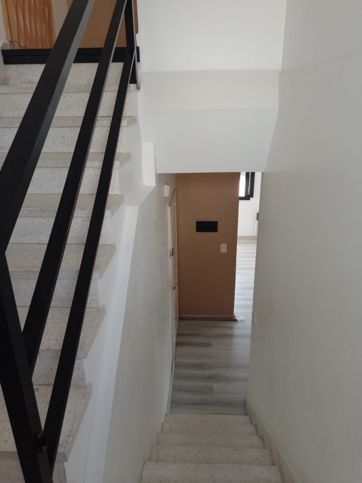 Alquiler duplex en edificio dos dormitorios 6 esquina 67