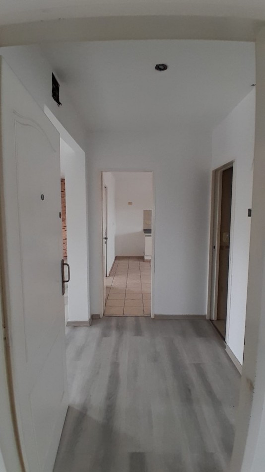 Alquiler duplex en edificio dos dormitorios 6 esquina 67