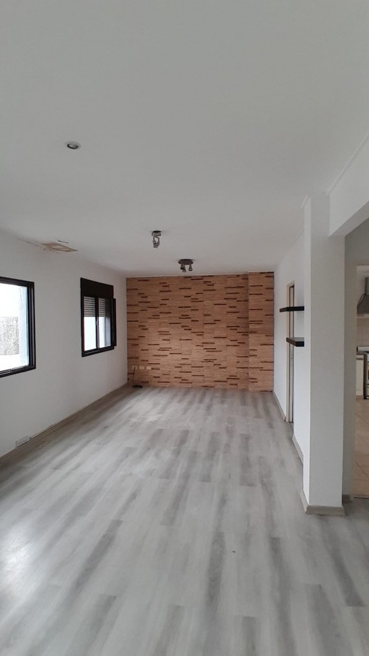 Alquiler duplex en edificio dos dormitorios 6 esquina 67