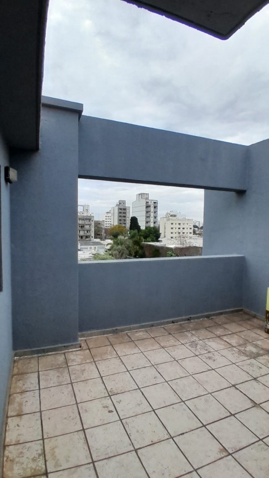 Alquiler duplex en edificio dos dormitorios 6 esquina 67