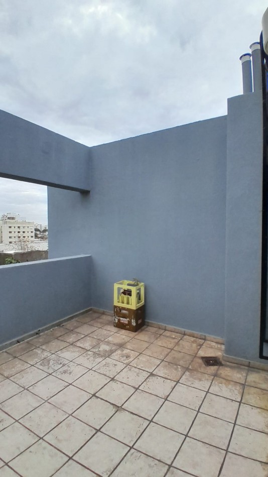 Alquiler duplex en edificio dos dormitorios 6 esquina 67