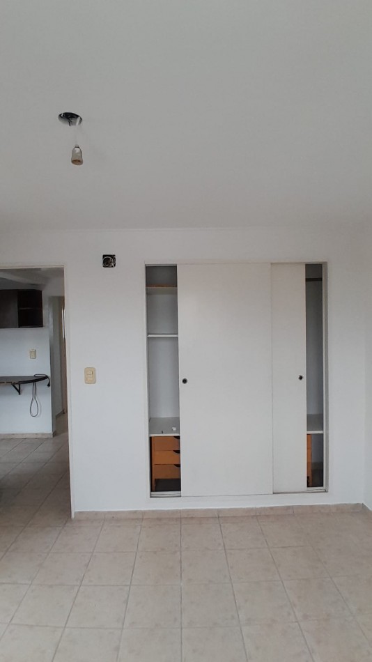 Alquiler duplex en edificio dos dormitorios 6 esquina 67