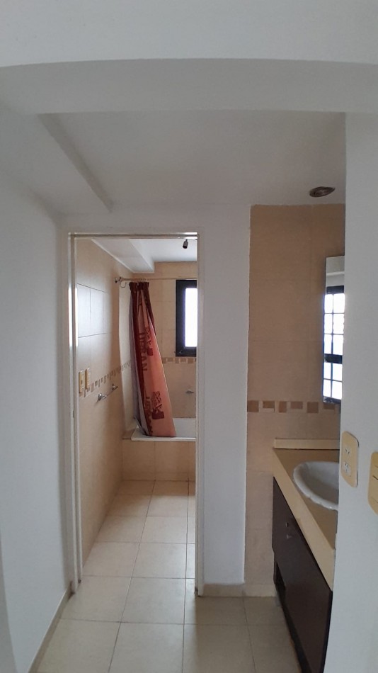Alquiler duplex en edificio dos dormitorios 6 esquina 67
