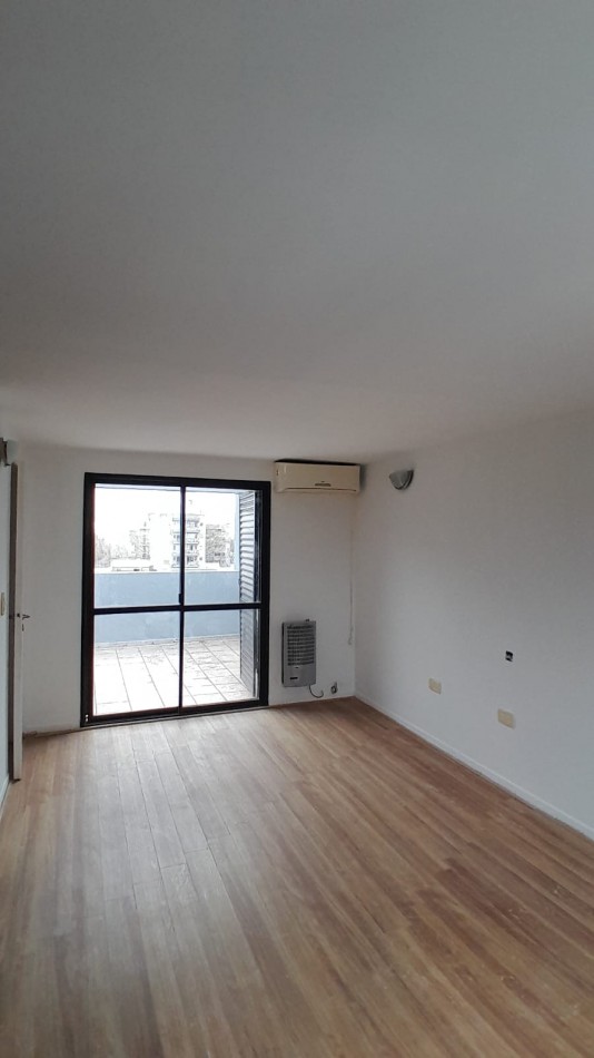 Alquiler duplex en edificio dos dormitorios 6 esquina 67