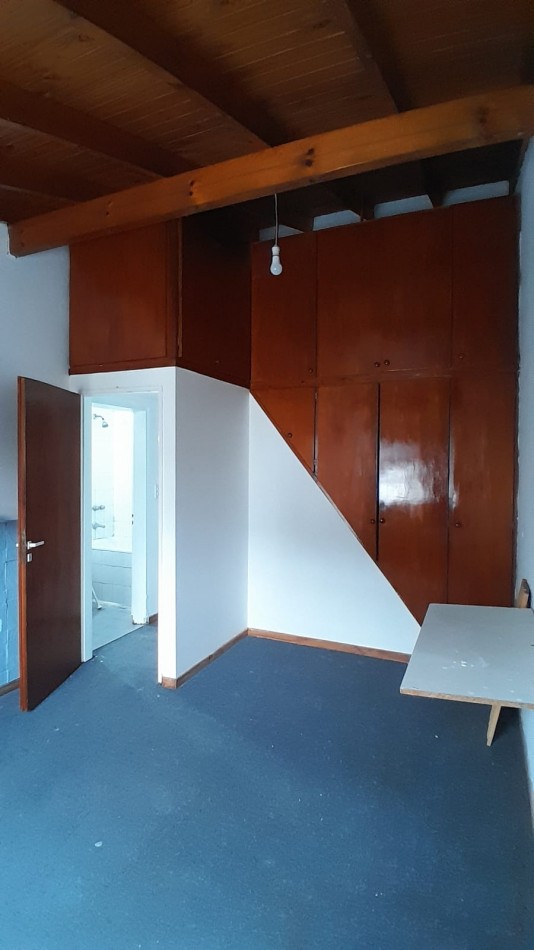 Alquiler PH 1 dormitorio 67 y 117 S/EXPENSAS