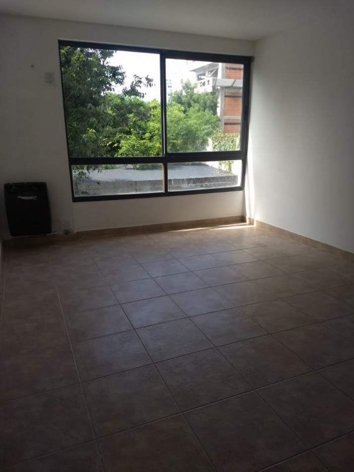 Alquiler monoambiente 51 e/18 y 19 