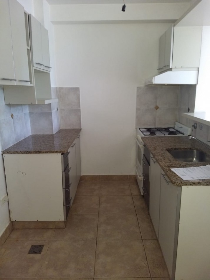 Alquiler monoambiente 51 e/18 y 19 