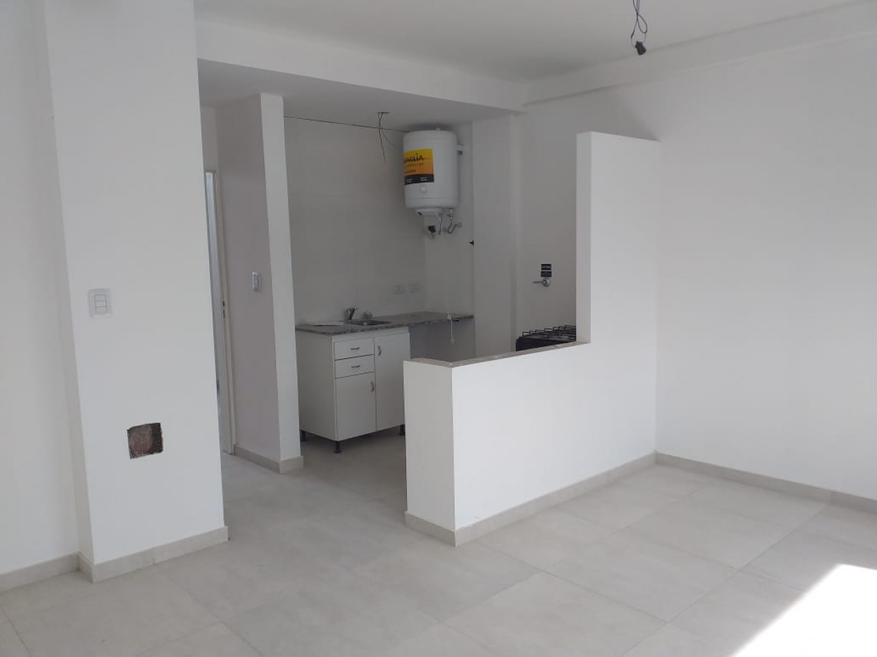 Alquiler monoambiente 124 e/60 y 61