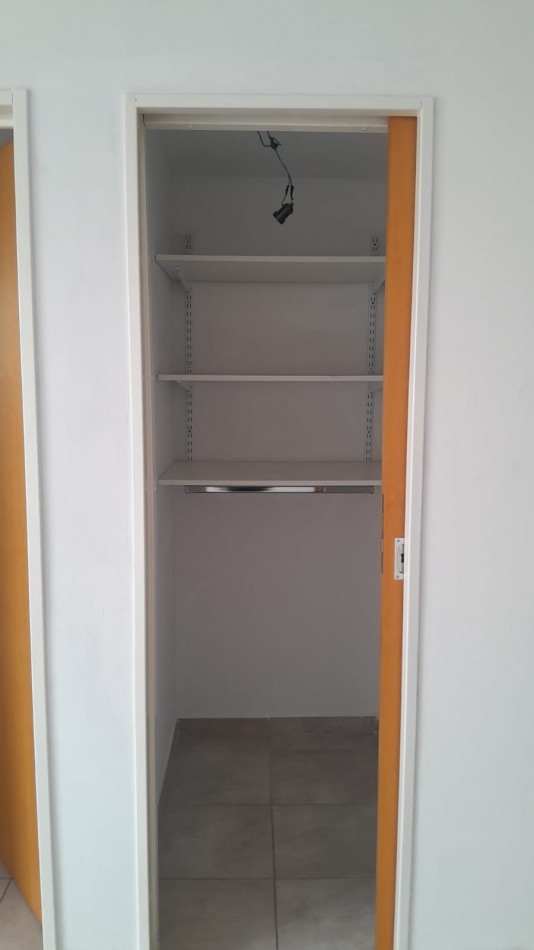 Alquiler monoambiente Av.13 e/63 y 64