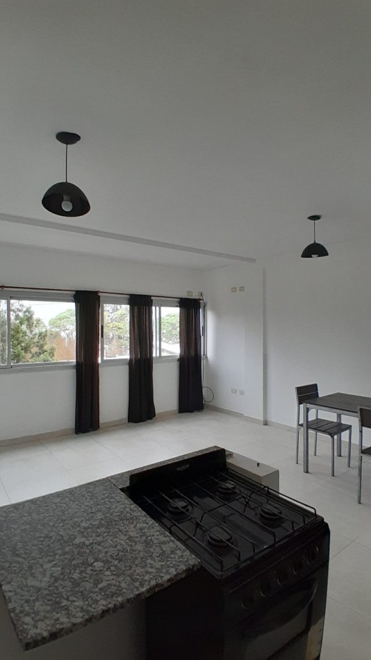 Alquiler monoambiente 124 e/60 y 61