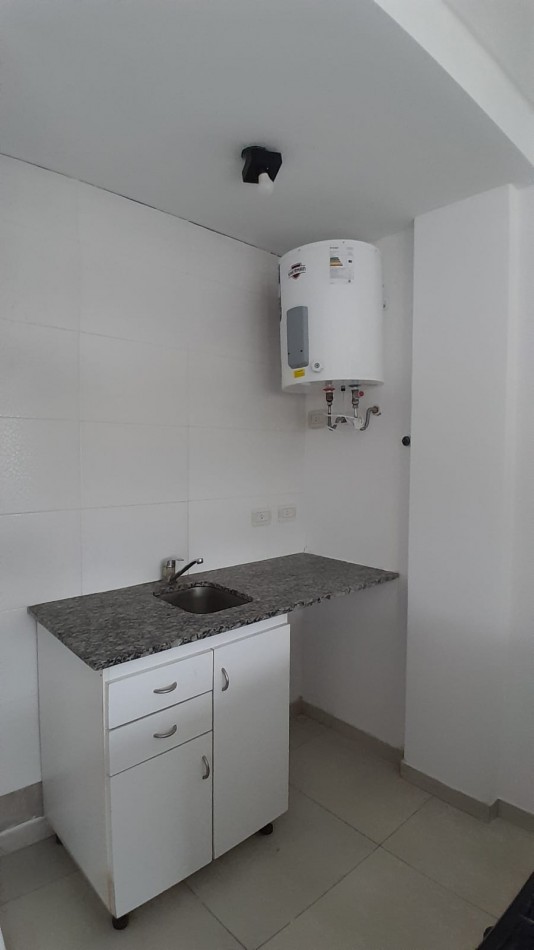 Alquiler monoambiente 124 e/60 y 61