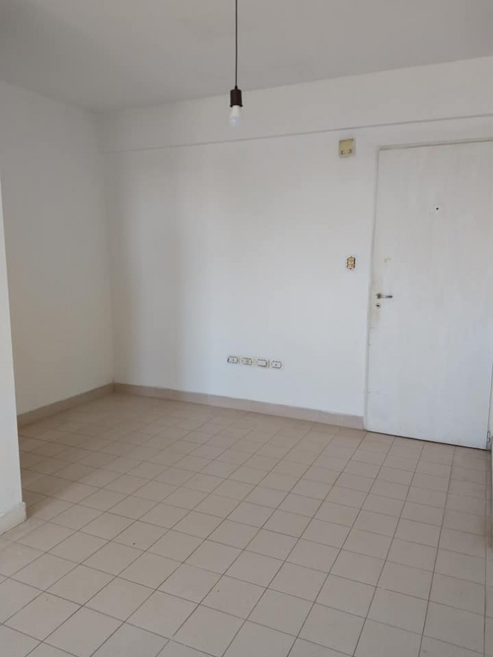 ALQUILER MONOAMBIENTE DIVIDIDO EN 69 Y 8
