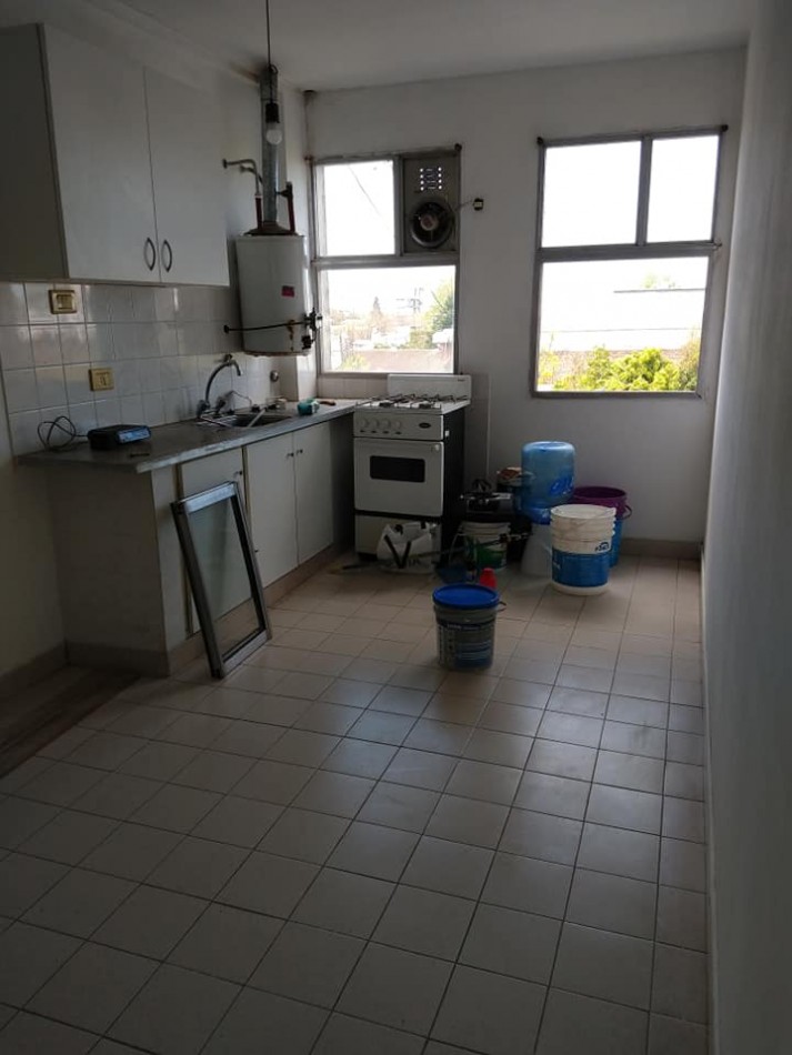 ALQUILER MONOAMBIENTE DIVIDIDO EN 69 Y 8