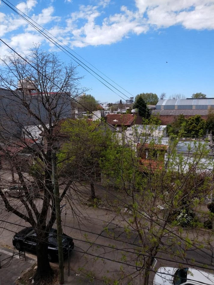 ALQUILER MONOAMBIENTE DIVIDIDO EN 69 Y 8