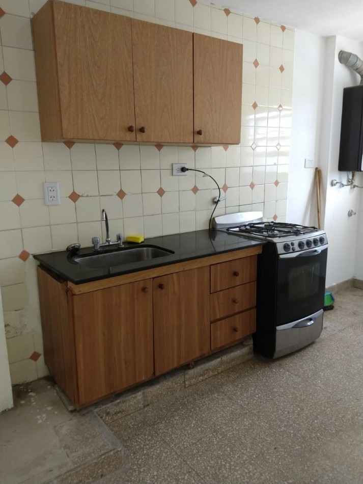 Alquiler monoambiente en calle 5 e/ 43 y 44