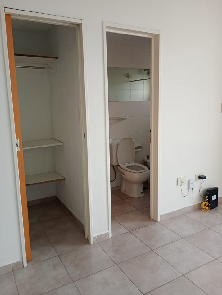 Alquiler monoambiente 13 e/63 y 64