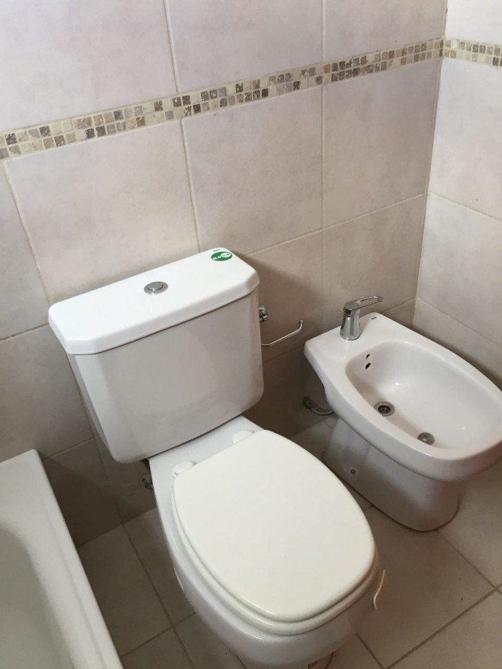 Alquiler depto 1 dormitorio c/cochera Av. 7 e/36 y 37 