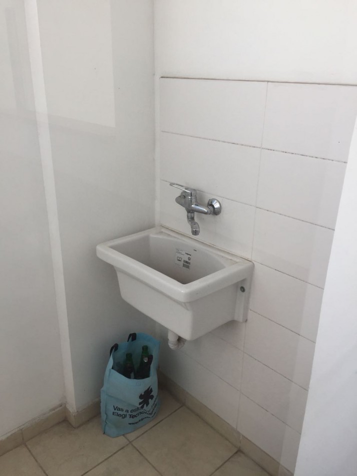 Alquiler depto 1 dormitorio c/cochera Av. 7 e/36 y 37 