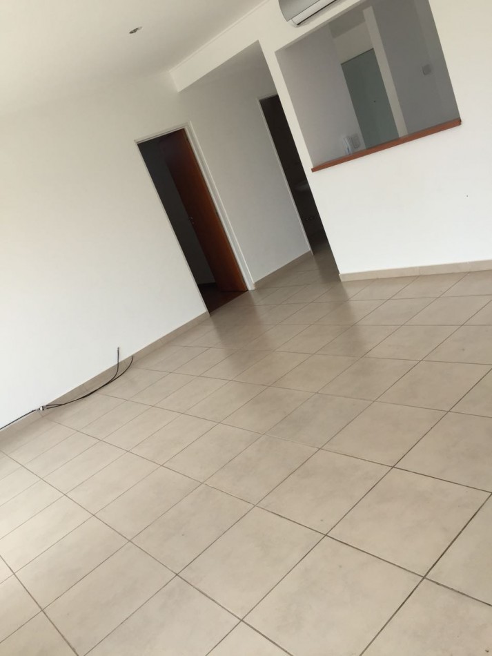 Alquiler depto 1 dormitorio c/cochera Av. 7 e/36 y 37 