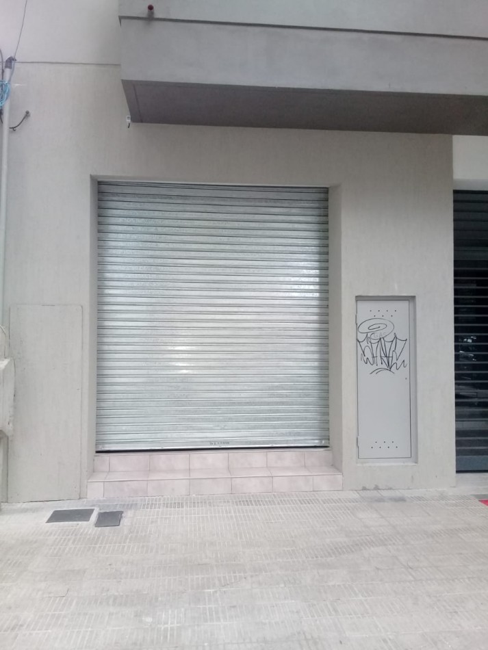 Alquiler local comercial Av. 13 e/63 y 64