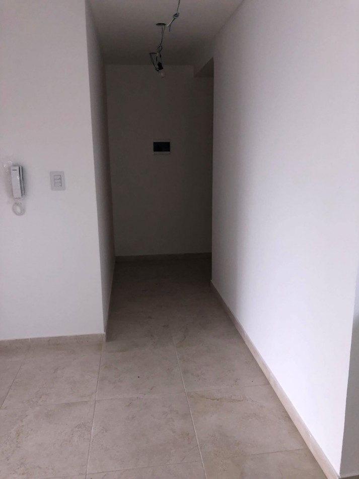 ALQUILER DPTO UN DORM Y COCHERA EN 5 Y 62