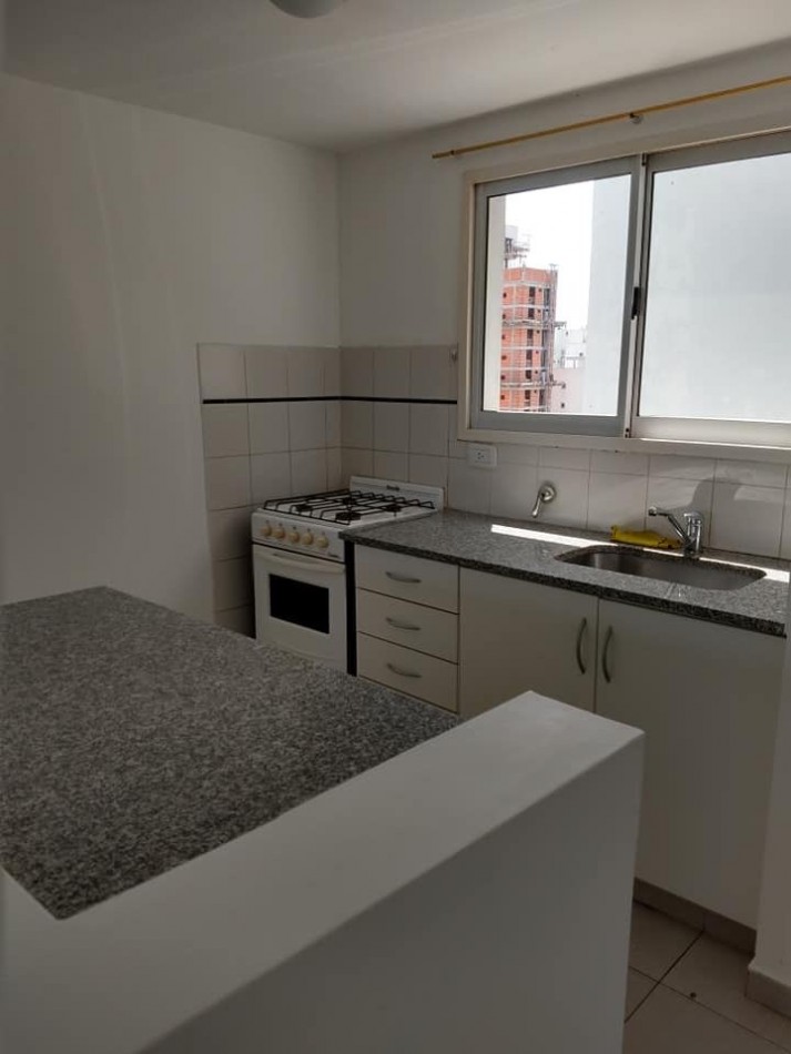 Alquiler depto 1 dormitorio 4 e/60 y 61 