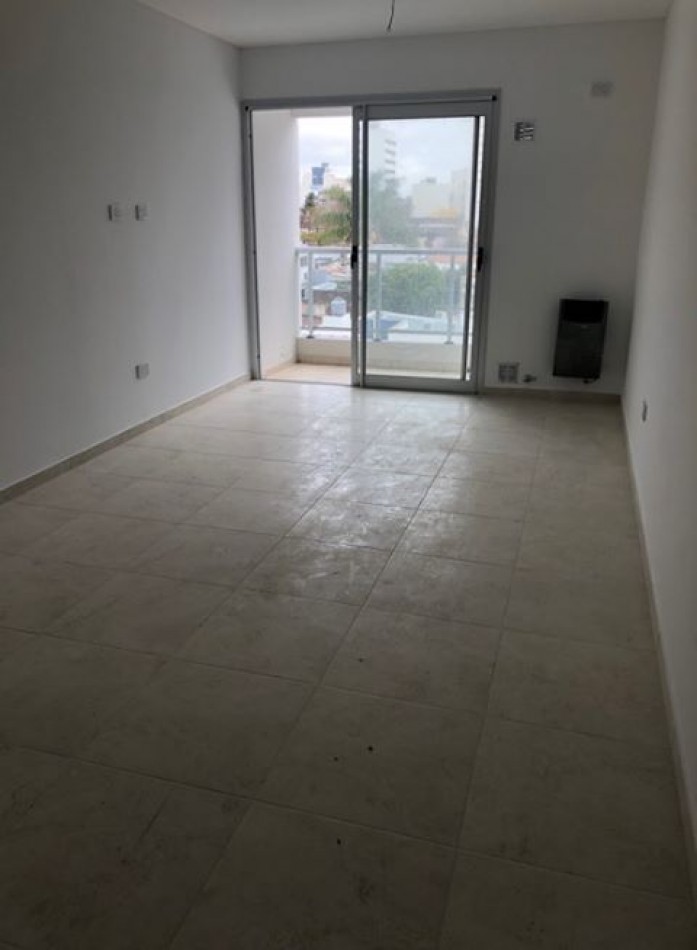 VENTA MONOAMBIENTE CON COCHERA EN 5 Y62
