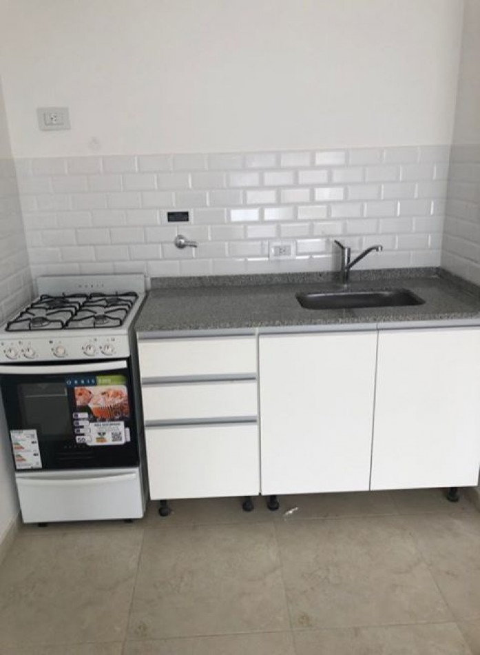 VENTA MONOAMBIENTE CON COCHERA EN 5 Y62