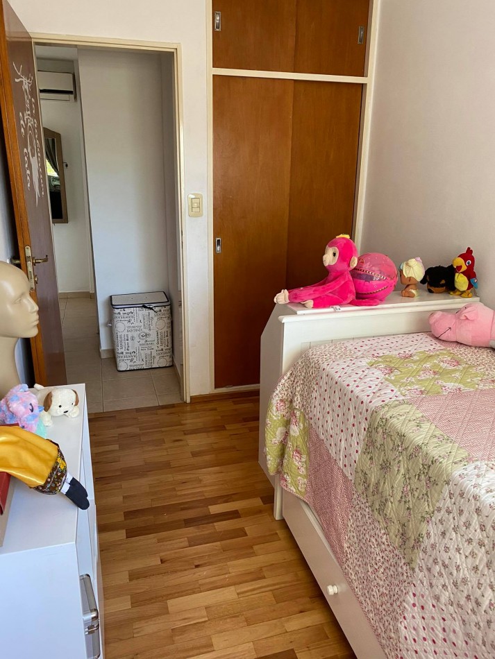 VENTA DUPLEX DE DOS DORM EN 71 Y 7
