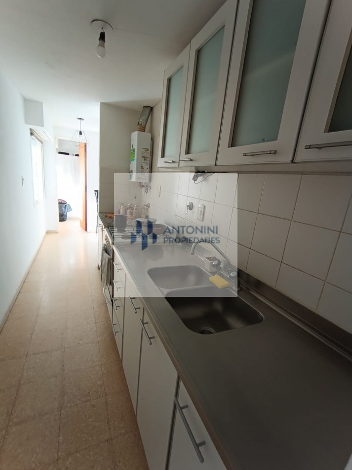 Venta Depto 1 dormitorio 6 entre 37 y 38