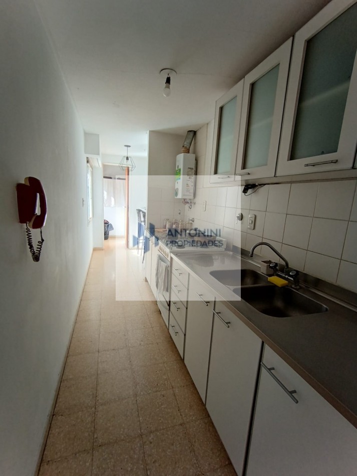 Venta Depto 1 dormitorio 6 entre 37 y 38