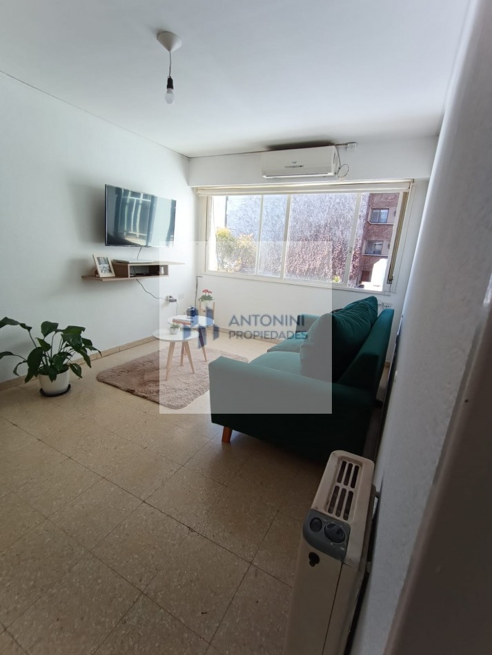 Venta Depto 1 dormitorio 6 entre 37 y 38