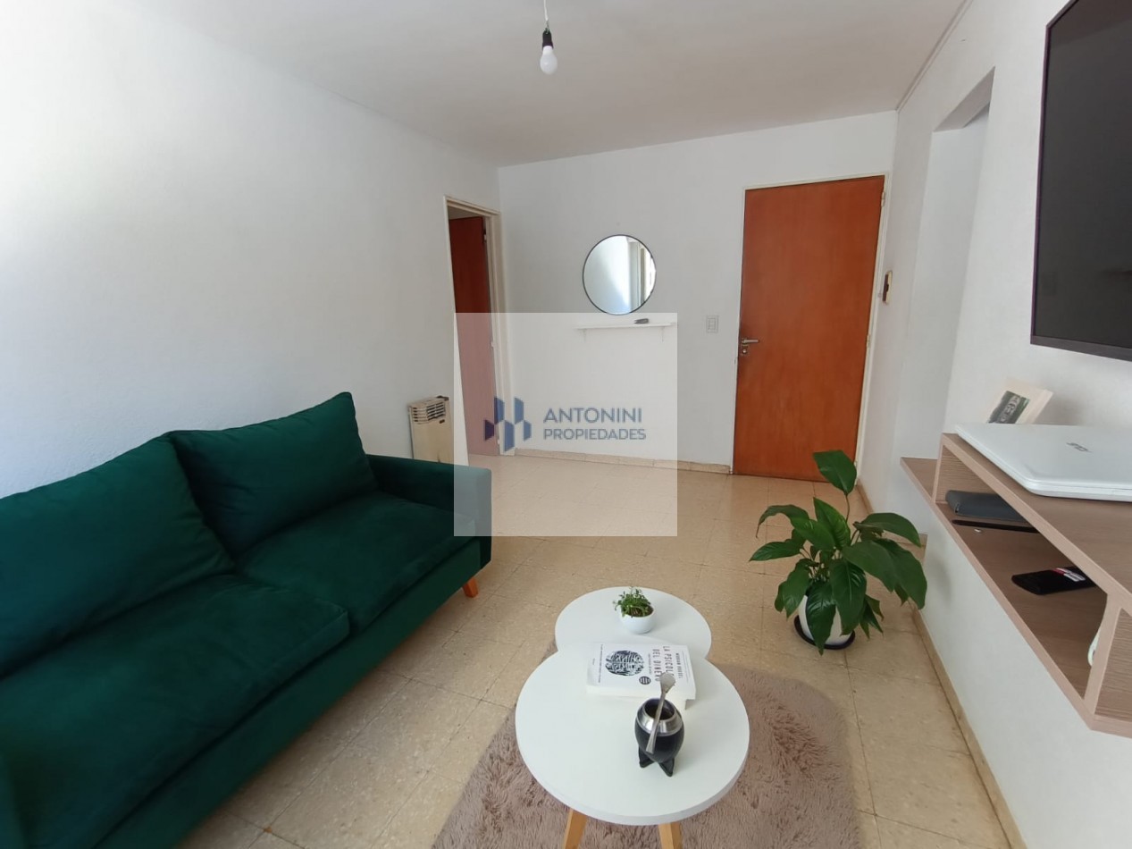 Venta Depto 1 dormitorio 6 entre 37 y 38