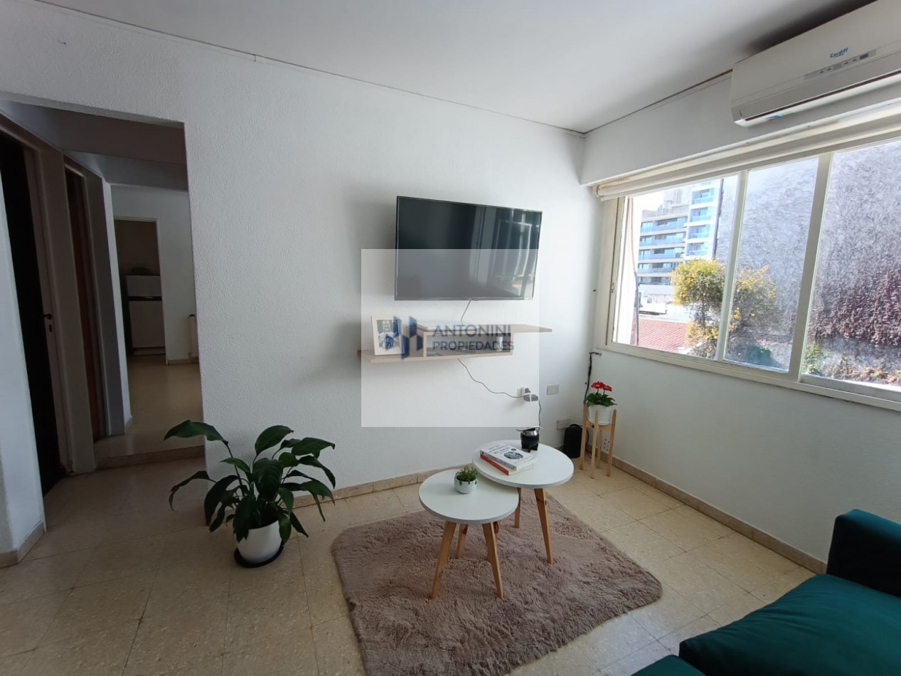 Venta Depto 1 dormitorio 6 entre 37 y 38