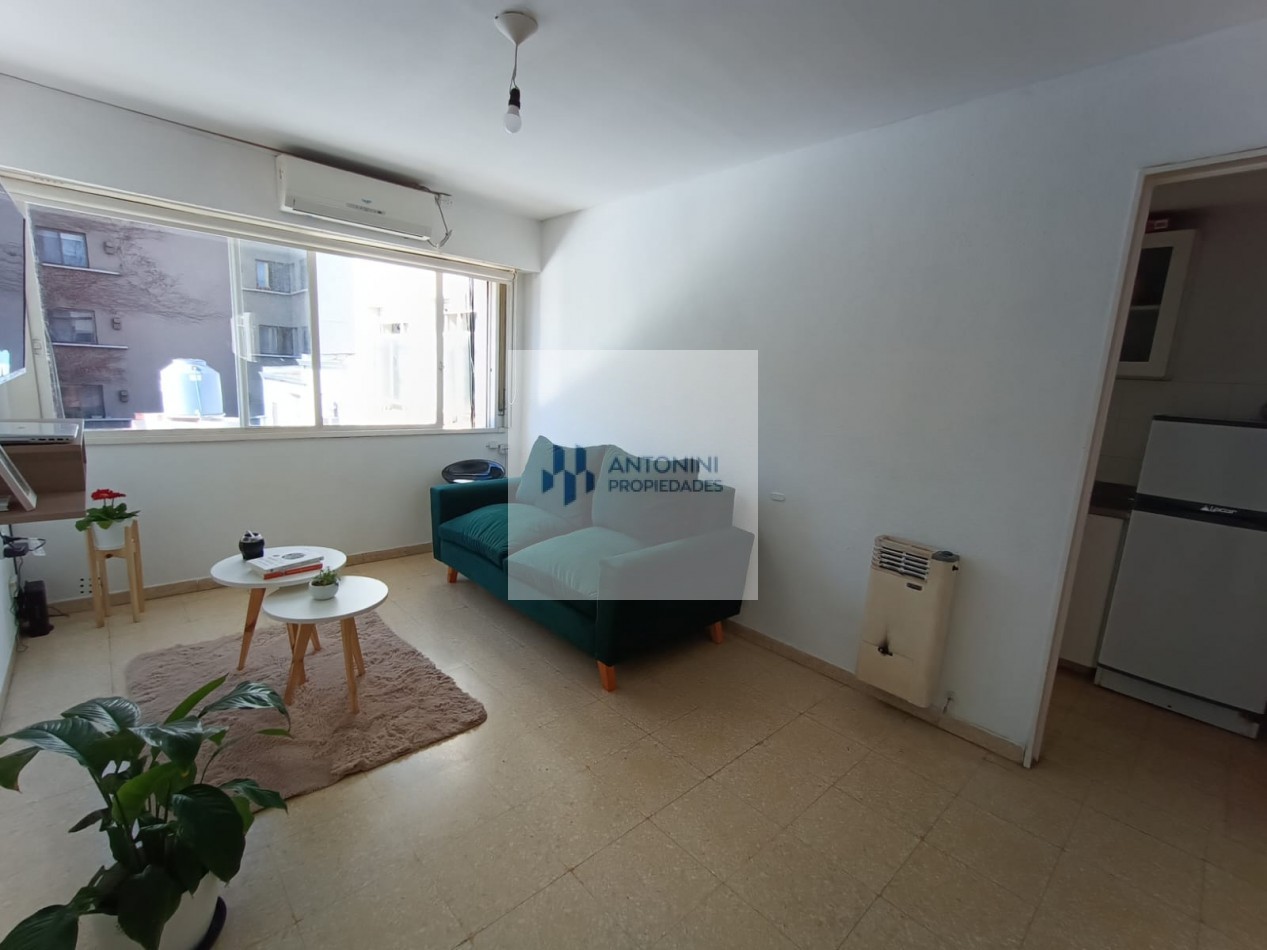 Venta Depto 1 dormitorio 6 entre 37 y 38