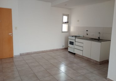 Alquiler monoambiente 13 e/63 y 64